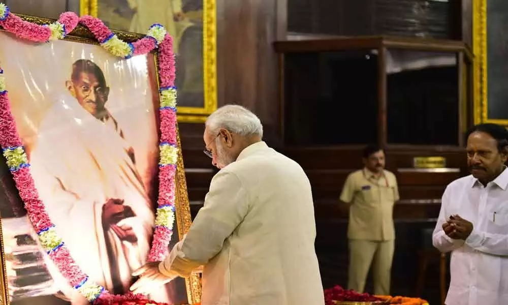 Modi pens Touching ode to Mahatma