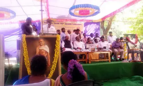 World largest pencil drawing of Gandhiji unveiled