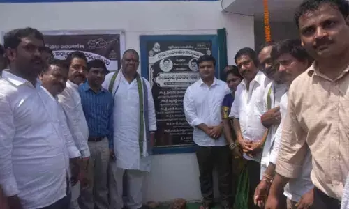 Minister inaugurates Ward Secretariat in Visakhapatnam