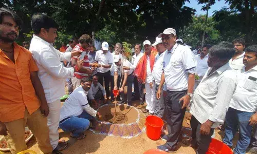 Swachh Rail held at Chandanagar station