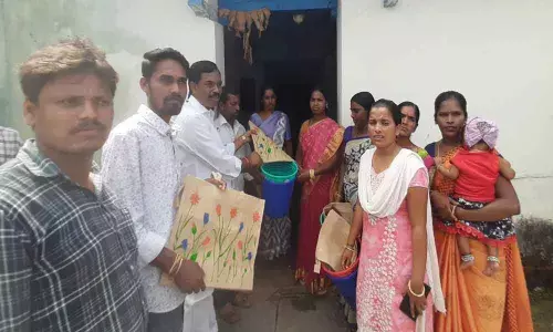 People take oath not to use plastic