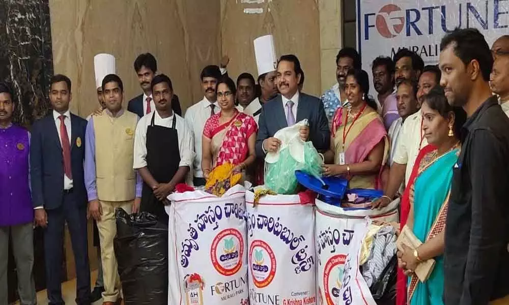 Amrutha Hastam collects 5,000 old cloths in Vijayawada