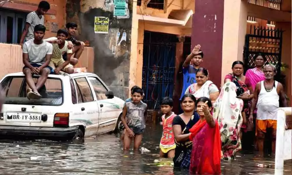 Fear of epidemic outbreak grips in waterlogged Patna