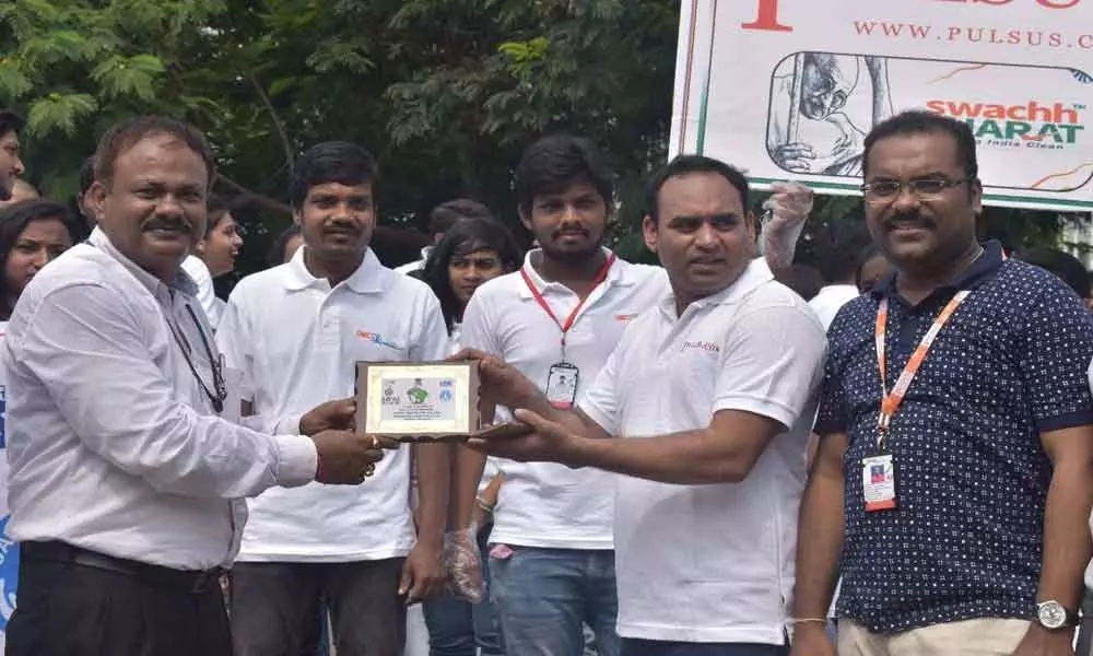 Pulsus campaign in association with STPI against plastic use
