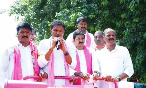 TRS intensifies the campaign, slams Uttam for ignoring the development of Huzurnagar