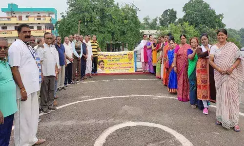 Elders discover joy of laughing therapy