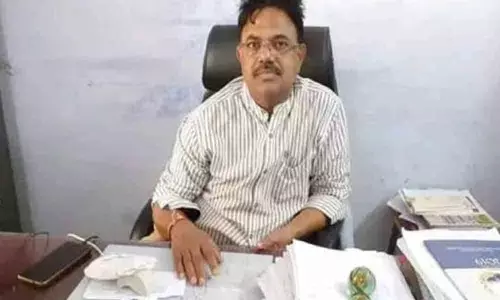 Nizamabad Rural tahsildhar commits suicide