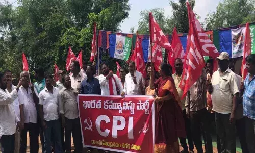 Dalits protest seeking justice to fire victims in Kakinada