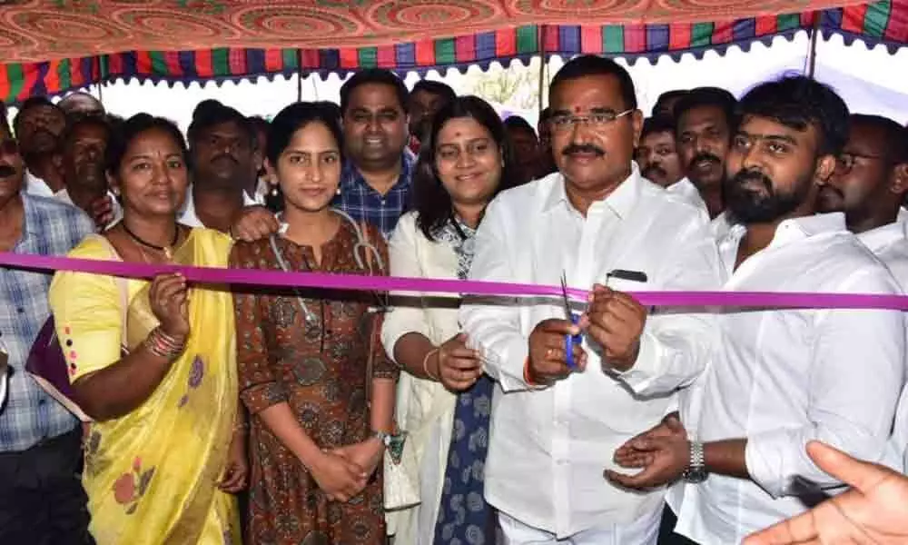Wanaparthy: Free health camp held to mark the birthday of Agri Minister