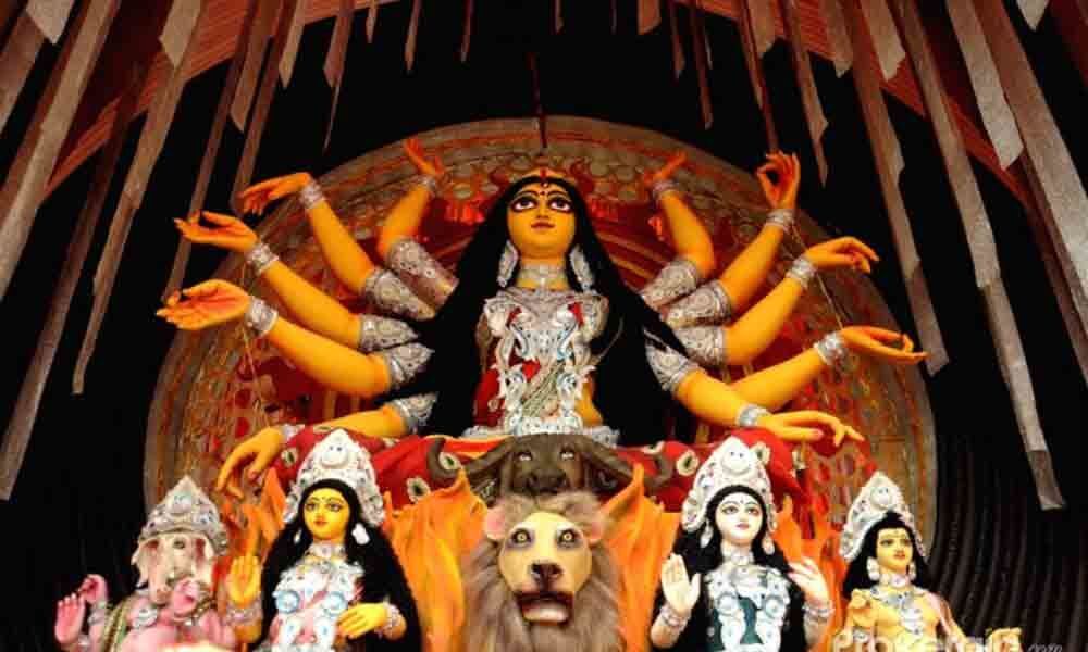 Durga Puja With Shoshti, Bengal begins its mega celebrations