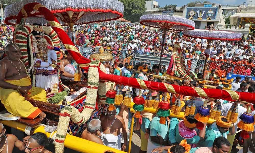 Lord gives darshan in Mohini Avatar in Tirumala