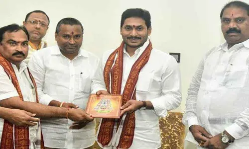 Chief Minister Jagan Mohan Reddy to Present Silk Robes To Goddess Durga At Indrakiladri
