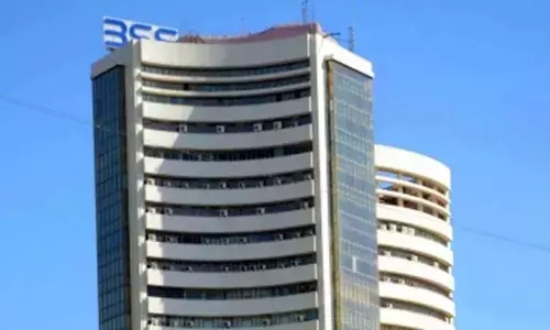 Sensex tanks 440 points as private bank stocks struggle