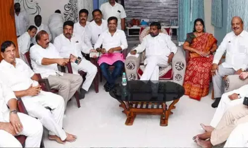 Popularise State government schemes to win votes in Huzurnagar: Jagadish to party men