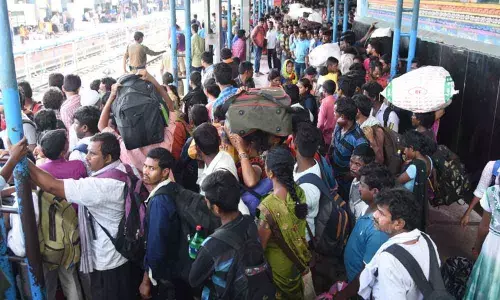 Platform ticket hike effect fizzles out