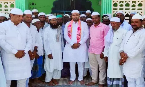 Minorities urged to vote for pink party