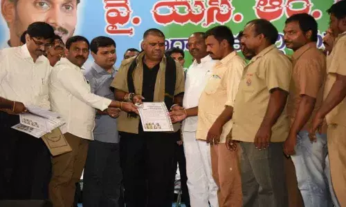 Vahana Mitra to benefit 24,512 drivers in Vizag