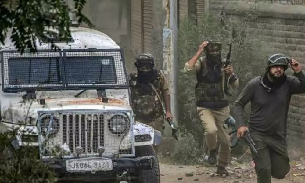 8 people hurt in grenade attack by militants in Kashmirs  Anantnag