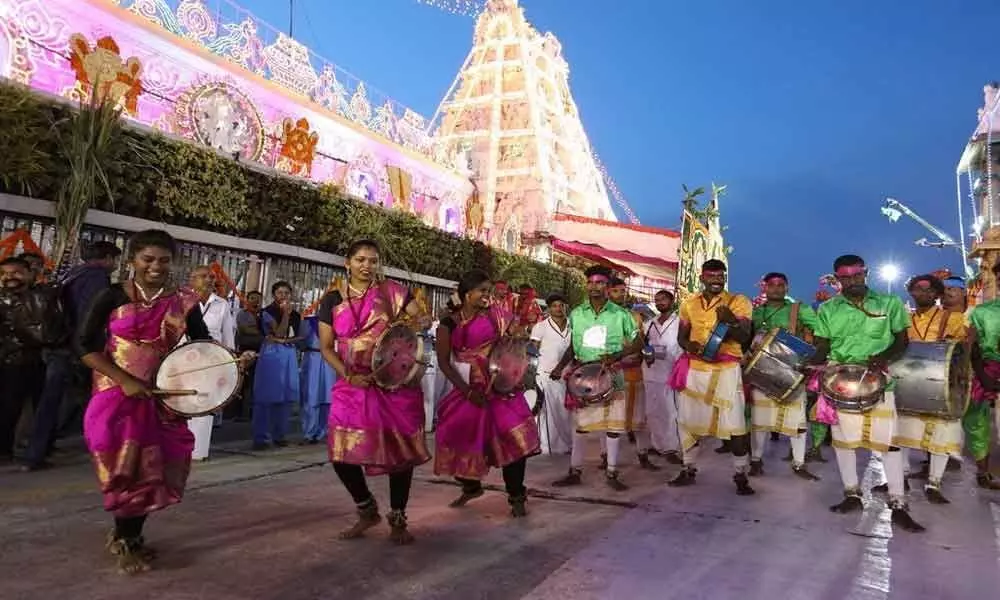 Programmes by artistes from various States enthral devotees  in Tirumala