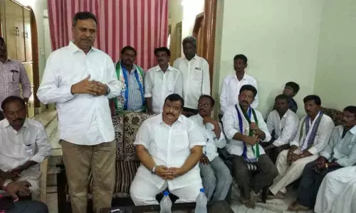 YSRCP extends support to TRS candidate in Huzurnagar