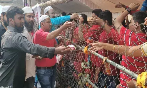 Buttermilk distributed to devotees on Indrakeeladri in Vijayawada