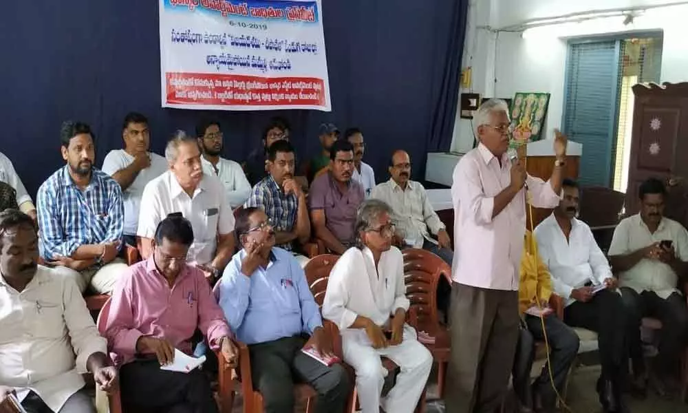 Bhaskara flat owners demand 25 lakh compensation in Kakinada