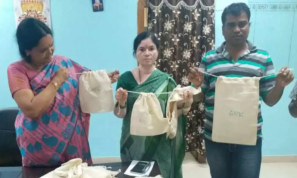 Demand for jute & cloth bags moving up in city