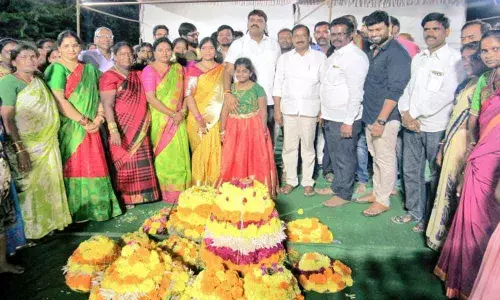 Mayor Bonthu Rammohan takes part in Bathukamma fete