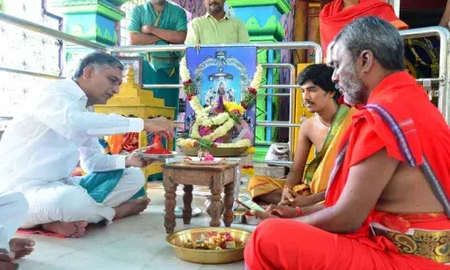 Harish offers special prayers