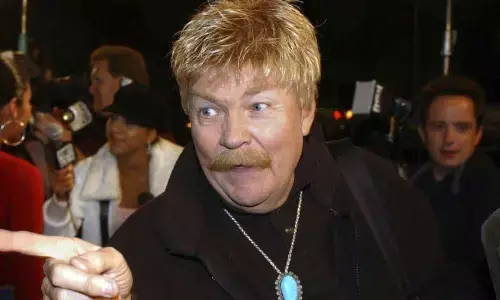 Madcap confetti-throwing comic Rip Taylor has died at 84