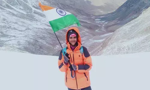 Yelgoi girl summits Khardung La Pass