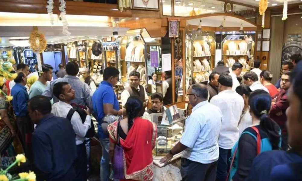 Owning to weak demand, Gold prices may decline 50% on Dhanteras