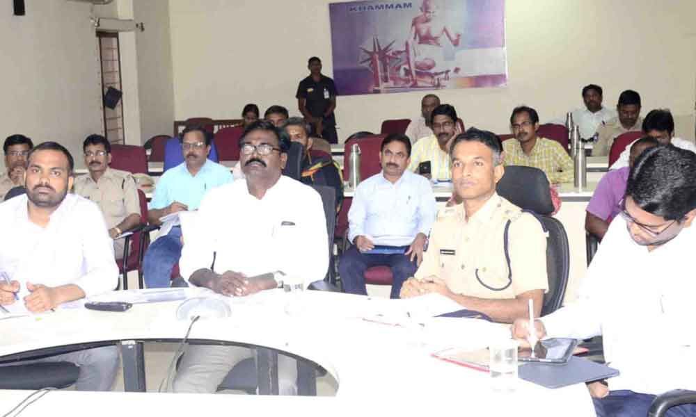 Khammam: Puvvada warns bus conductors against fleecing passengers