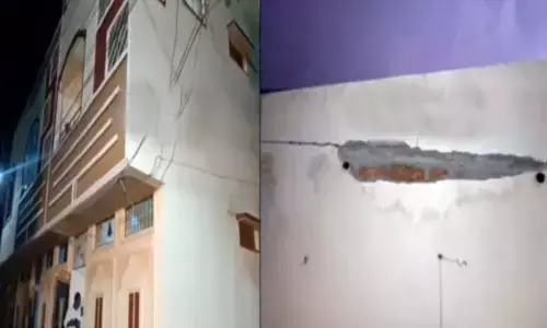 Lightning strike damages building in Hyderabad