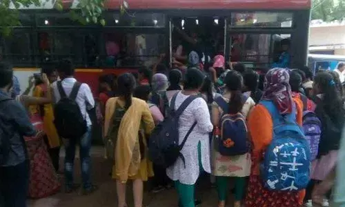 RTC strike post dasara passengers fret and fume over fleecing by private operators