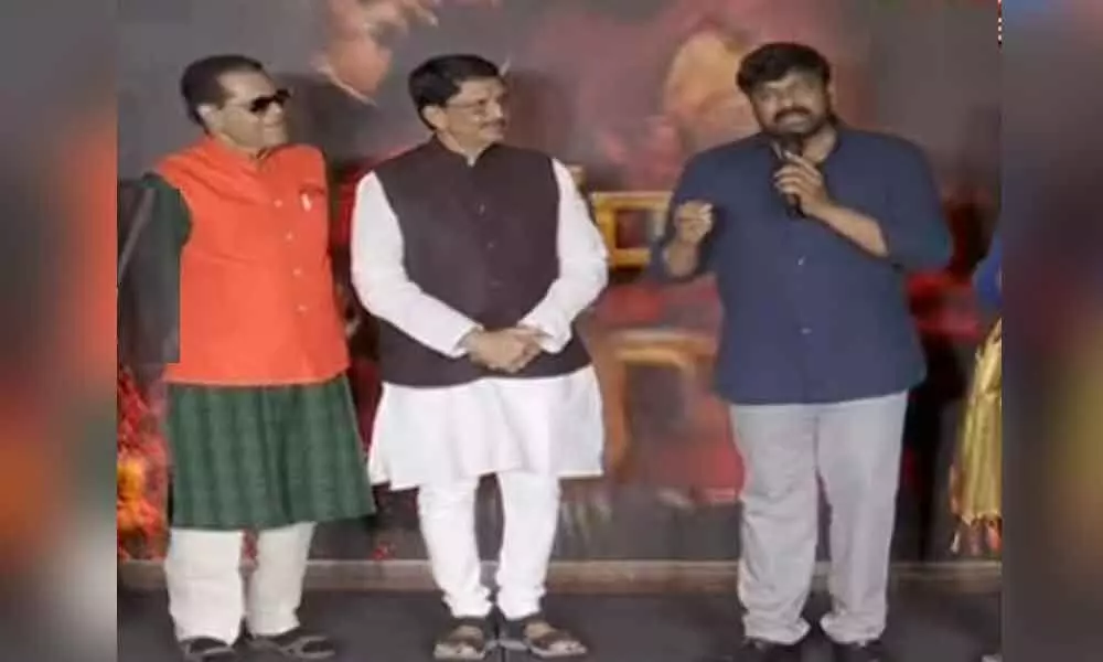 T Subbirami Reddy felicitates Sye Raa Team, hails Chiranjeevi