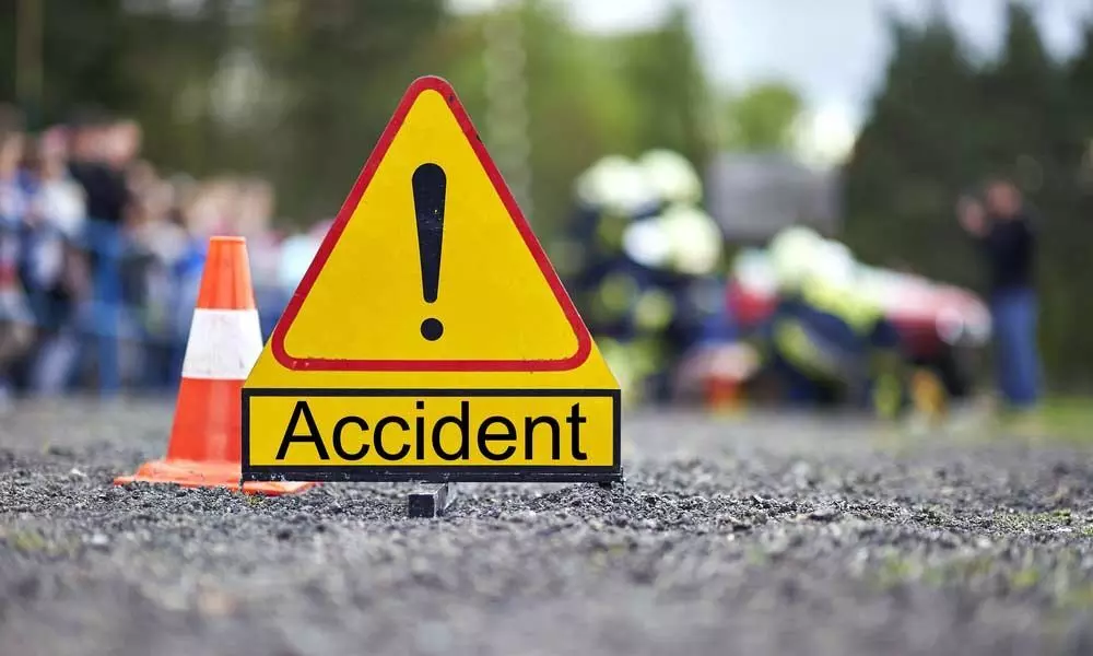 Telangana: 2 killed, 2 injured in road accident at Kamareddy