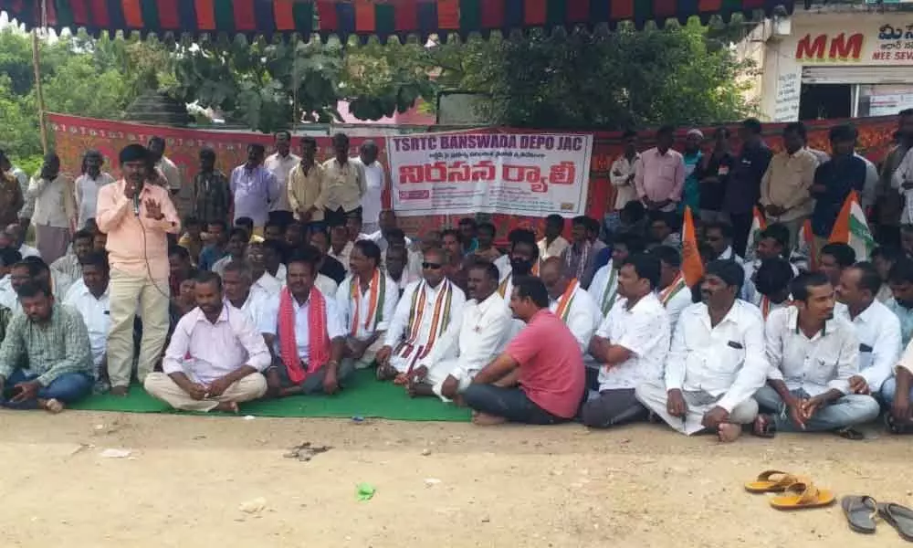 Government should negotiate with RTC workers: Former MLA Saudagar Gangaram