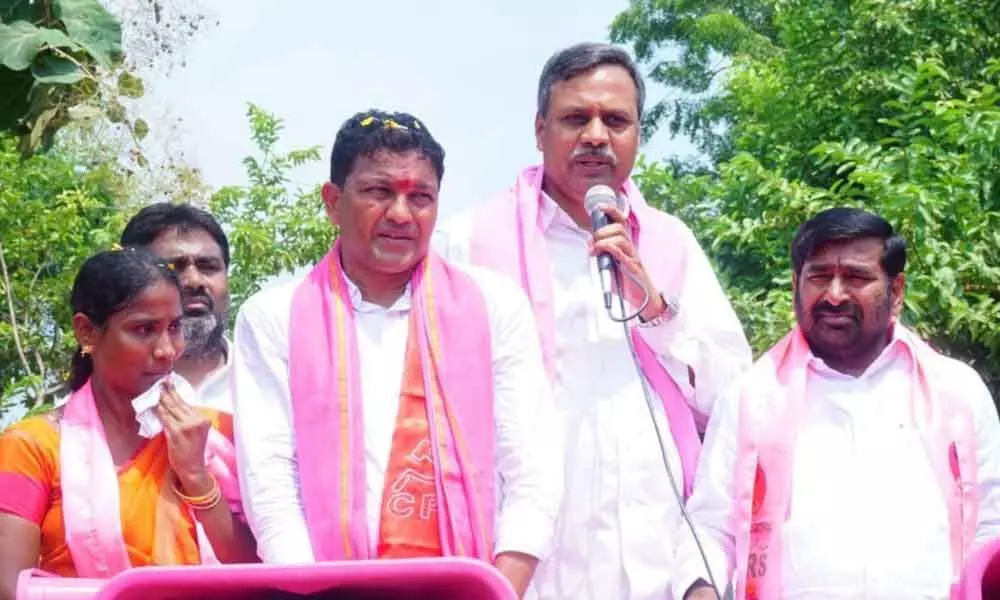 Vote for TRS for Huzurnagar development: Jagadish