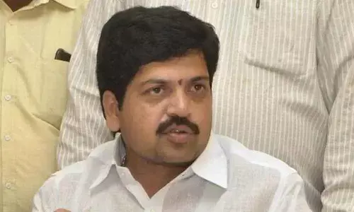 Ex-Minister Kollu Ravindra Arrested In Machilipatnam For Protesting Against Shortage of Sand