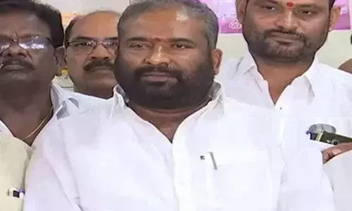 TSRTC strike: Ashwathama Reddy calls for silent protest tomorrow