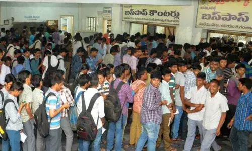 Allow bus passes: RTC Regional Manager A Sridhar