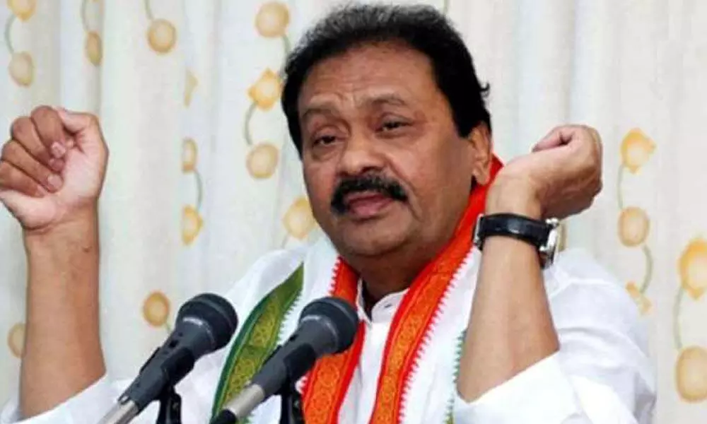 TRS should not get a single vote from minorities: Shabbir