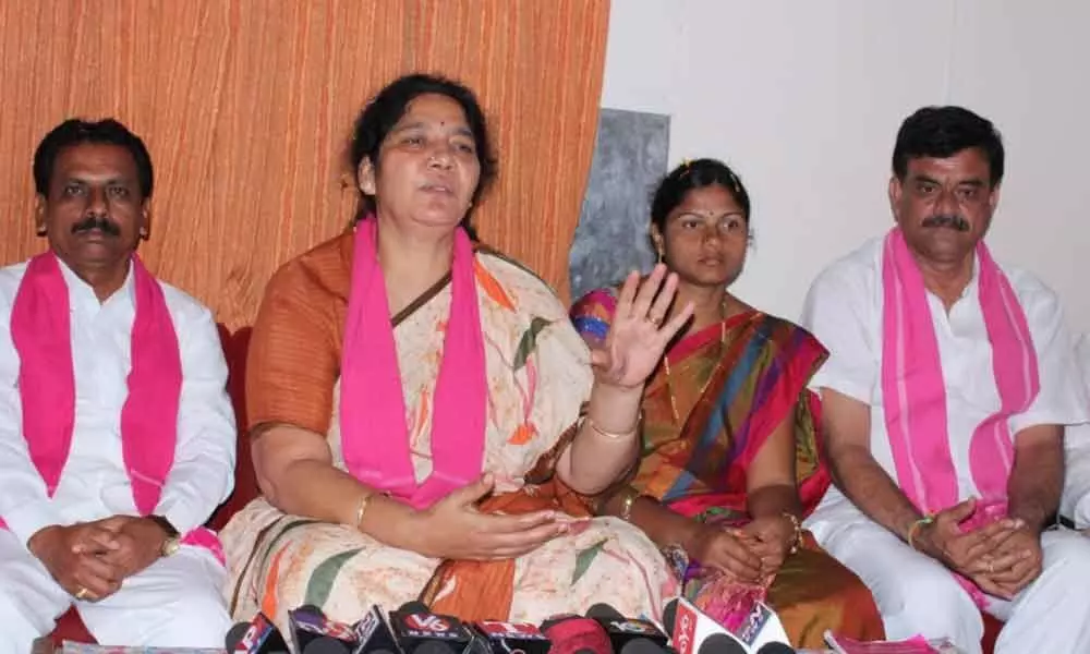 KCR never promised merger of RTC into government: Minister Satyavathi Rathode