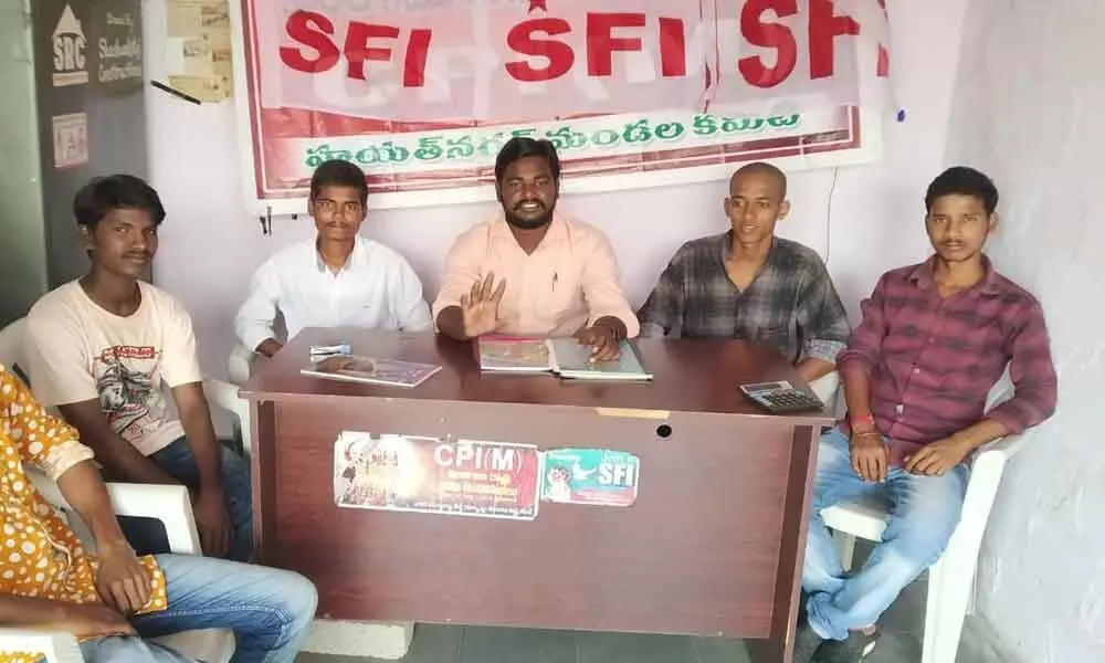 Students Federation of India endorses TSRTC strike