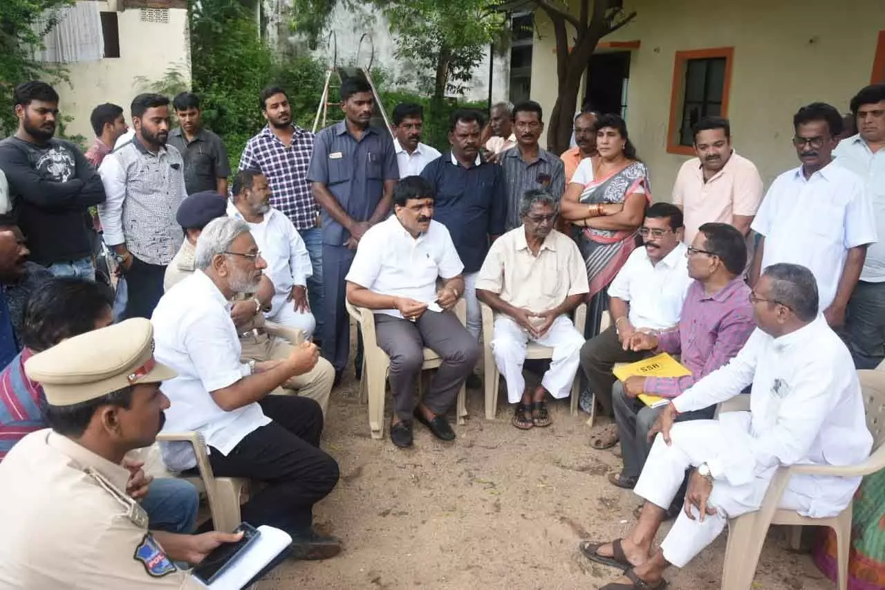 MLA Mynampally Hanumantha Rao seeks funds for develop works at Sainik Vihar Colony