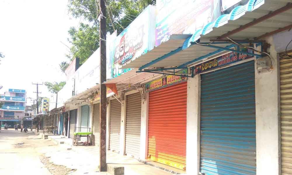 Wine shops, petrol bunks closed in view of district bandh in Khammam