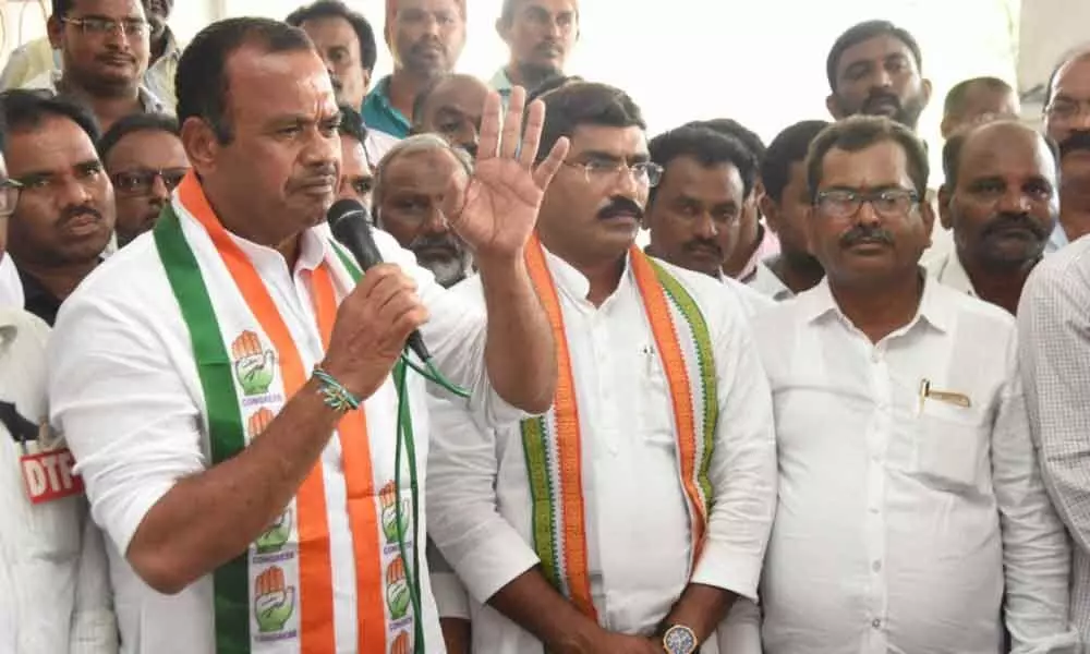 Miryalaguda: Extend olive branch to RTC staff, Congress demands KCR