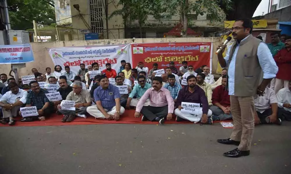 Journalists threaten to intensify agitation
