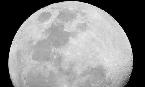 Ice Deposits on the Moon May Not All Be from the Same Time, Study Reveals